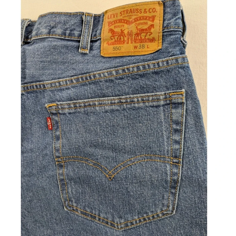 Levi's Shorts 550 Mens 38 Med Wash Denim Relaxed Fit Cotton Dad Jorts Grandpa‎